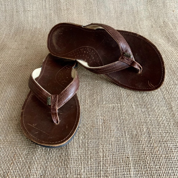 reef flip flops with arch support